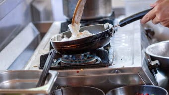 546-Opportunities-in-Singapores-Food-and-Beverage-