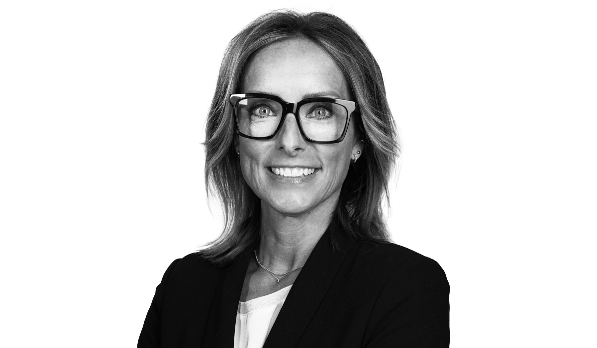 Linda Laszlo Ek frilagd.png