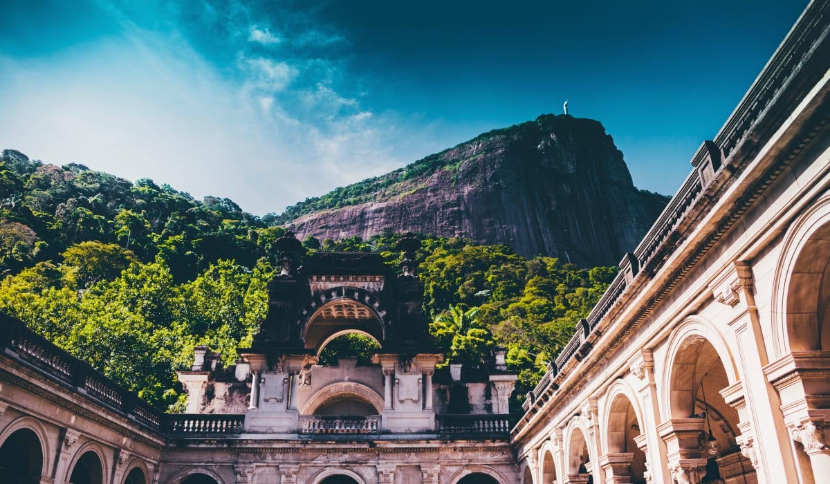 BRAZIL_krys-amon-mrdlxnP7hSg-unsplash.jpg