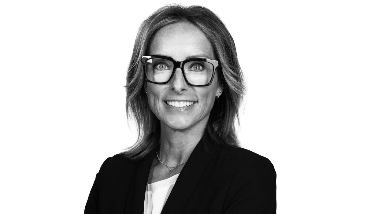 Linda Laszlo Ek frilagd.png