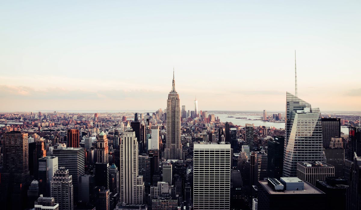 AMERICAS_oliver-niblett-wh-7GeXxItI-unsplash.jpg