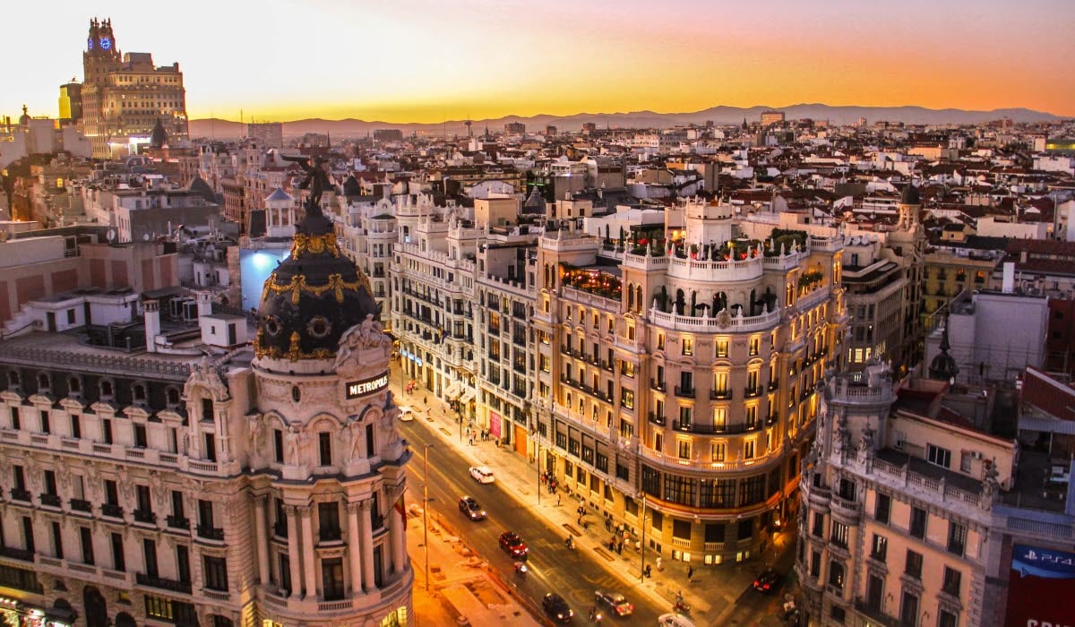 MADRID_florian-wehde-WBGjg0DsO_g-unsplash.jpg