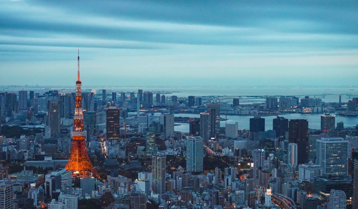 TOKYO_louie-martinez-IocJwyqRv3M-unsplash.jpg