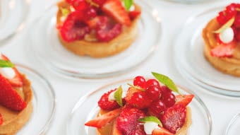 jakob_fridholm-pies_with_wild_strawberries-1006