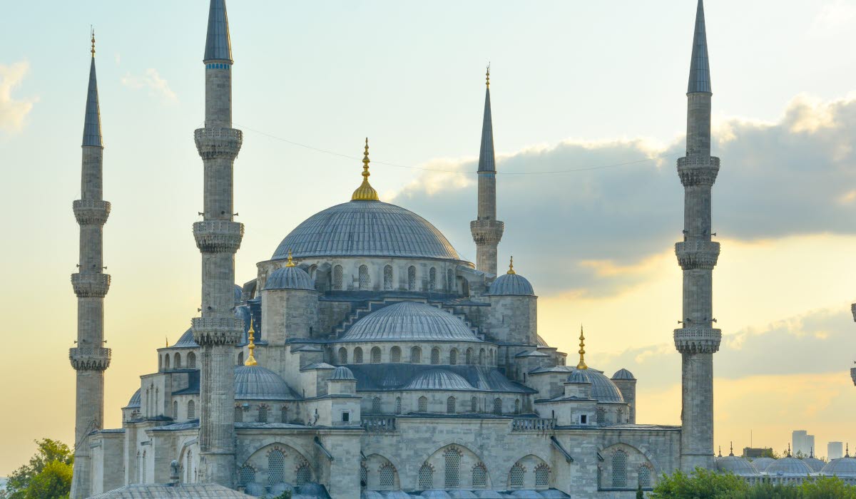 ISTANBUL_adli-wahid-3-QB-YKxTKY-unsplash.jpg
