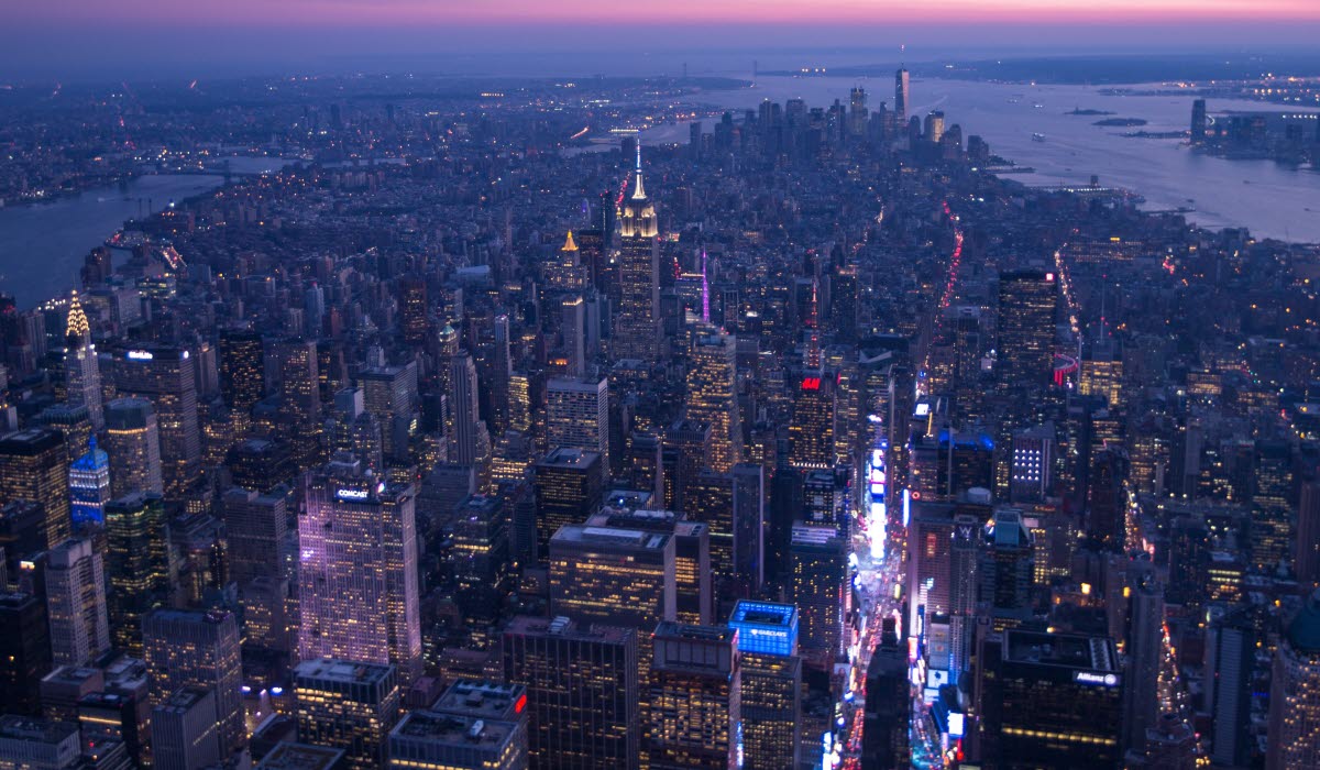 NEWYORK_roberto-nickson-_em5tYXuOQc-unsplash.jpg