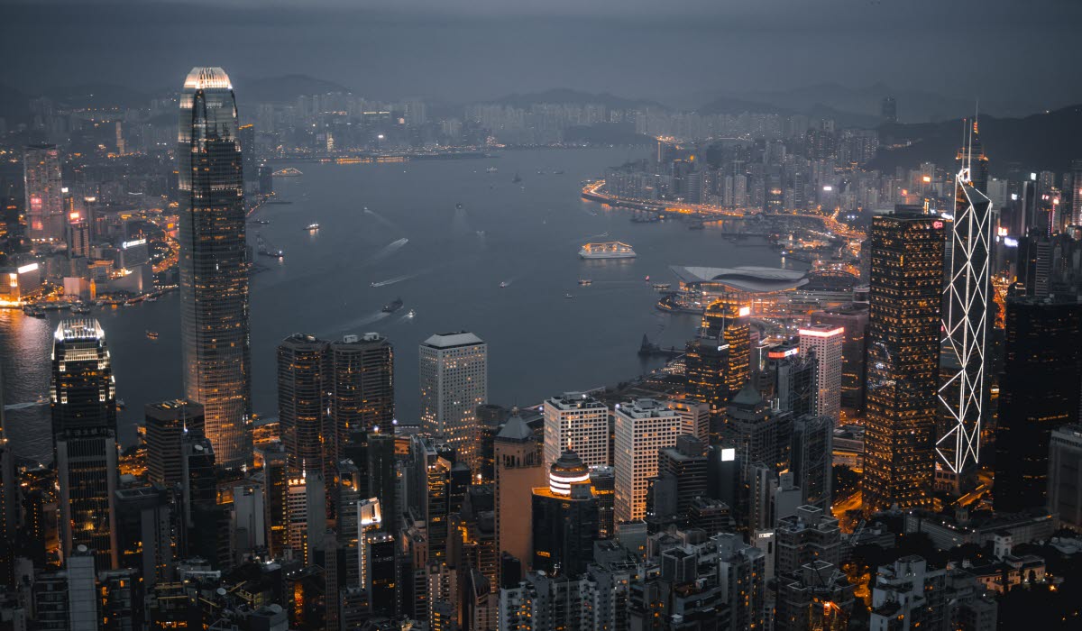 hongkong-night.jpg